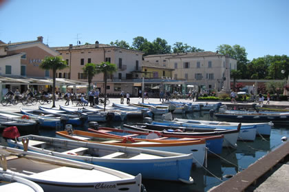 Bardolino Hafen von Norden gesehen