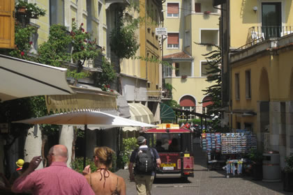 Gardone Riviera the historic streets